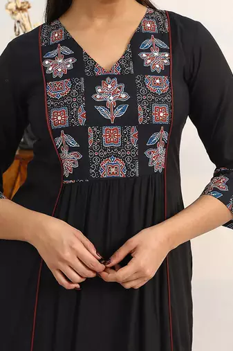 women ethnic motifs embroidered empire thread work kurta with palazzos & with dupatta