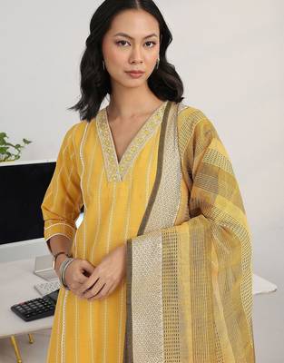 women striped regular thread work kurta with trousers & with dupatta 6