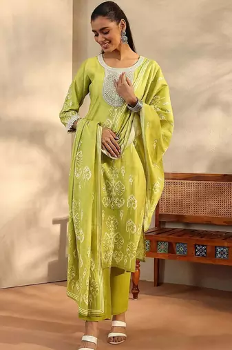 women ethnic motifs printed regular thread work kurta with trousers & with dupatta