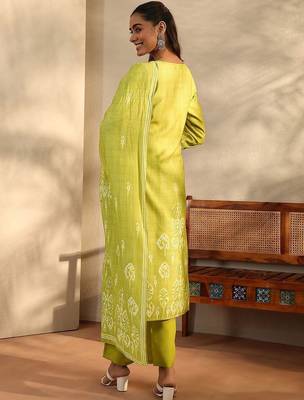 women ethnic motifs printed regular thread work kurta with trousers & with dupatta 6