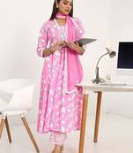 women floral printed regular kurta with trousers & with dupatta