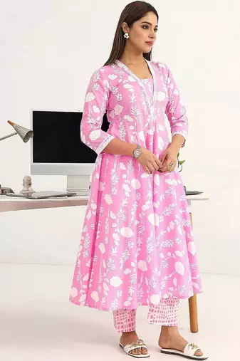 women floral printed regular kurta with trousers & with dupatta