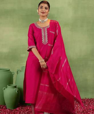 women ethnic motifs yoke design regular kurta with trousers & with dupatta 2