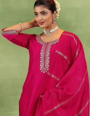 women ethnic motifs yoke design regular kurta with trousers & with dupatta 6