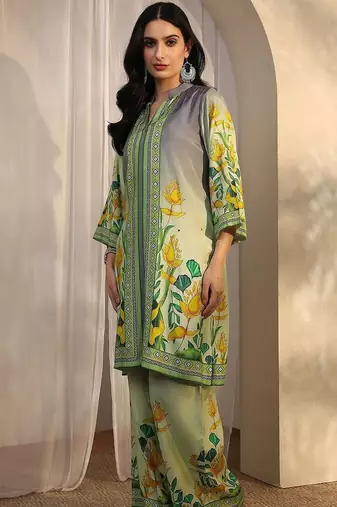 women floral printed regular kurta with palazzos & with dupatta