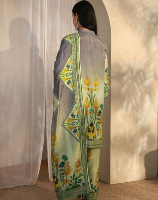 women floral printed regular kurta with palazzos & with dupatta 3