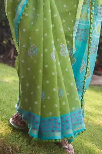 Green ethnic motifs printed saree