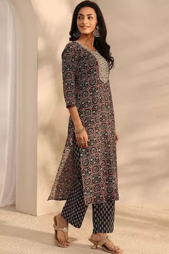 women ethnic motifs printed regular thread work kurta with trousers & with dupatta