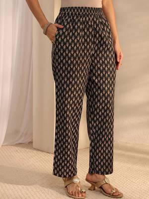 women ethnic motifs printed regular thread work kurta with trousers & with dupatta 5