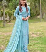 women ethnic motifs embroidered kurta with palazzo & dupatta
