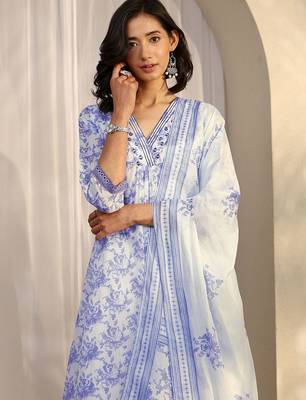 women ethnic motifs printed regular thread work kurta with trousers & with dupatta 5