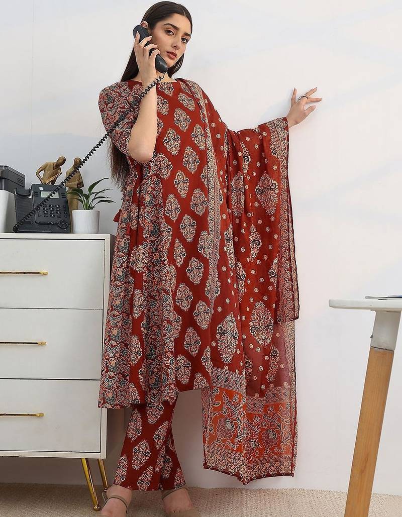 women ethnic motifs printed regular kurta with trousers & with dupatta