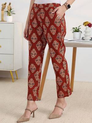 women ethnic motifs printed regular kurta with trousers & with dupatta 5