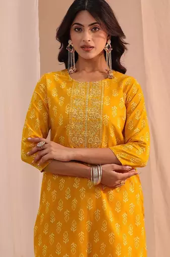 women ethnic motifs printed regular kurta with trousers & with dupatta