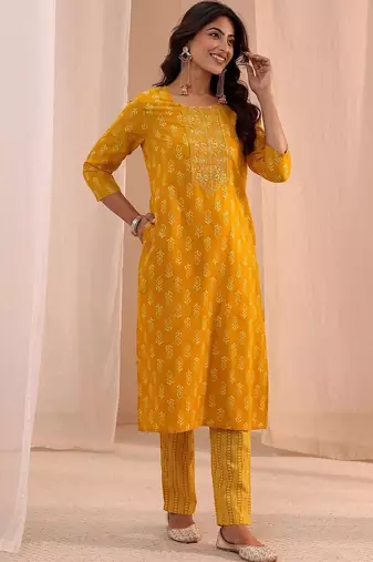 women ethnic motifs printed regular kurta with trousers & with dupatta