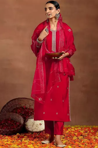 women floral embroidered regular kurta with trousers & with dupatta