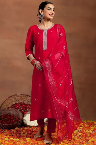 women floral embroidered regular kurta with trousers & with dupatta