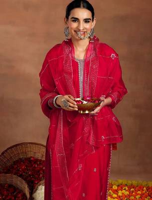 women floral embroidered regular kurta with trousers & with dupatta 6
