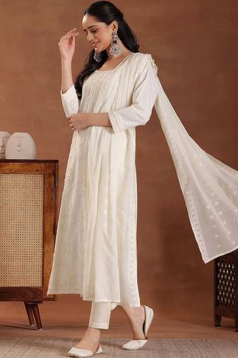 women floral embroidered kurta with trousers & dupatta