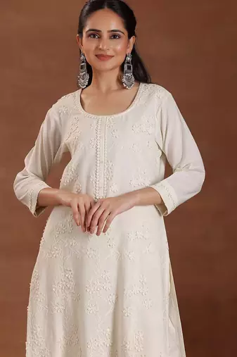 women floral embroidered kurta with trousers & dupatta