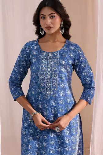 women ethnic motifs printed regular kurta with trousers & with dupatta
