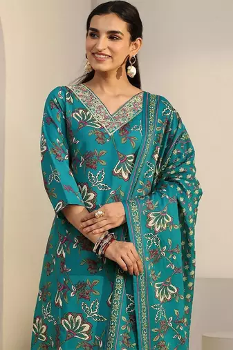 women floral printed regular kurta with trousers & with dupatta