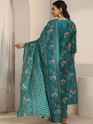 women floral printed regular kurta with trousers & with dupatta 6