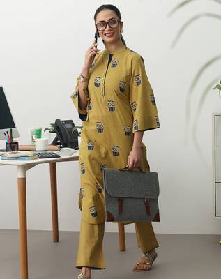 women ethnic motifs printed regular cotton blend kurta with trousers 1