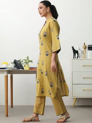 women ethnic motifs printed regular cotton blend kurta with trousers 6