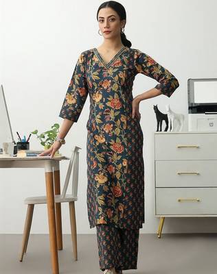 women floral printed regular cotton blend kurta with trousers 5