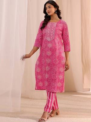 women ethnic motifs printed regular thread work kurta with trousers & with dupatta 3