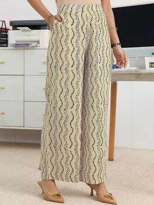 women floral printed regular thread work kurta with trousers & with dupatta 6