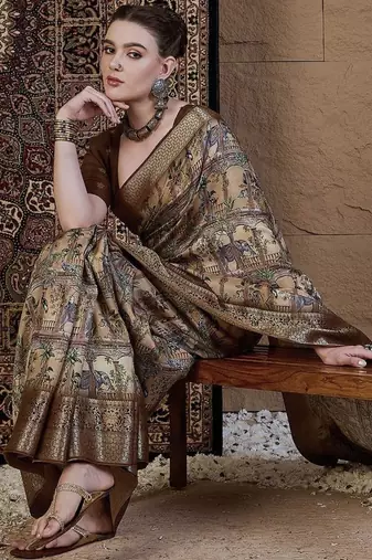 Beige ethnic motifs zari silk blend sungudi saree