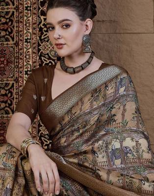 Beige ethnic motifs zari silk blend sungudi saree 5