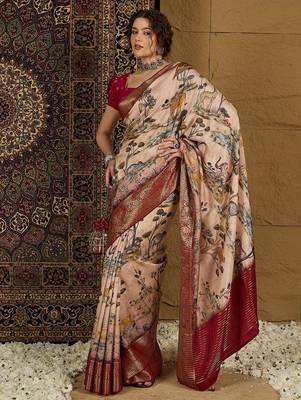 Beige ethnic motifs zari silk blend sungudi saree 4