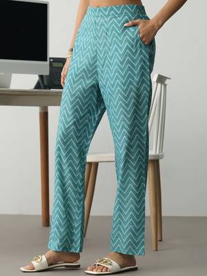 women printed regular cotton blend kurta with trousers & with dupatta 3