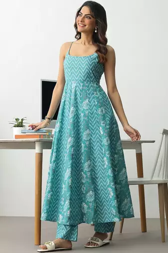 women printed regular cotton blend kurta with trousers & with dupatta