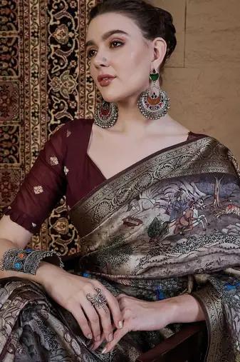 Beige woven design zari silk blend sungudi saree