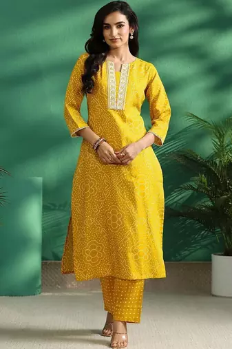 women ethnic motifs printed regular thread work kurta with trousers