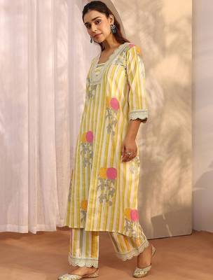 women printed regular kurta with trousers & with dupatta 2