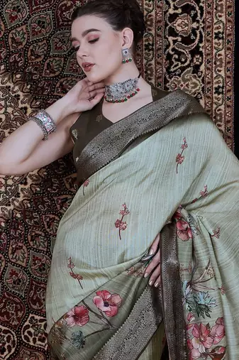 Green floral zari silk blend sungudi saree