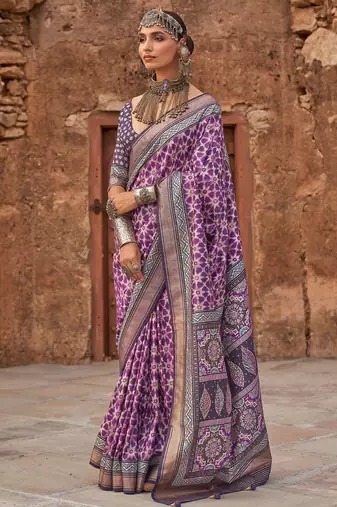 Magenta ethnic women motifs zari silk blend banarasi saree