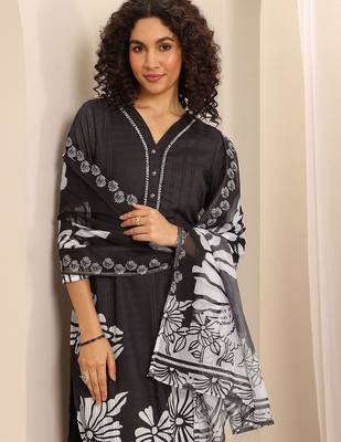 floral printed v-neck thread work straight kurta with trousers & dupatta 2