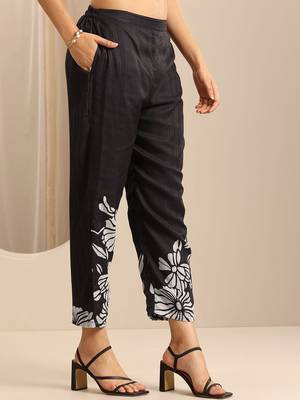 floral printed v-neck thread work straight kurta with trousers & dupatta 7