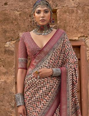Beige women silk blend banarasi saree with blouse piece 2