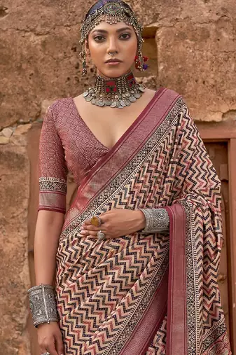 Beige women silk blend banarasi saree with blouse piece