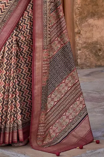 Beige women silk blend banarasi saree with blouse piece