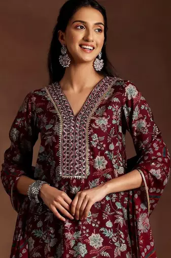 women floral printed regular gotta patti kurti with dhoti pants & with dupatta