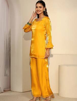 women regular kurta with palazzos & with dupatta 4