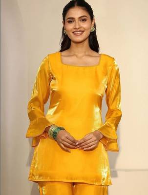 women regular kurta with palazzos & with dupatta 5